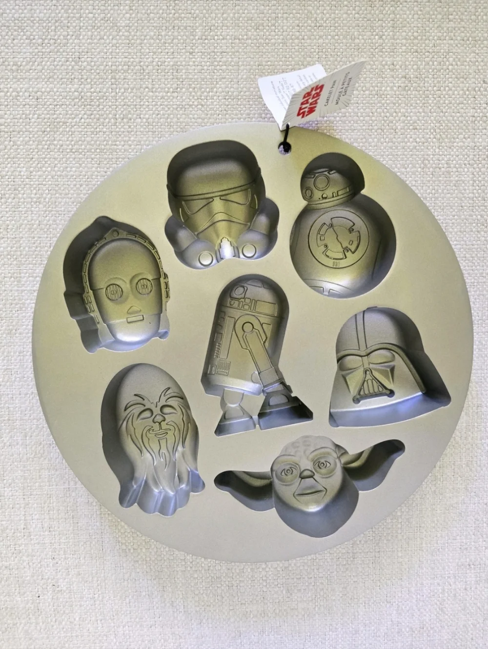 Williams Sonoma Star Wars™ Cakelet Pan, 12